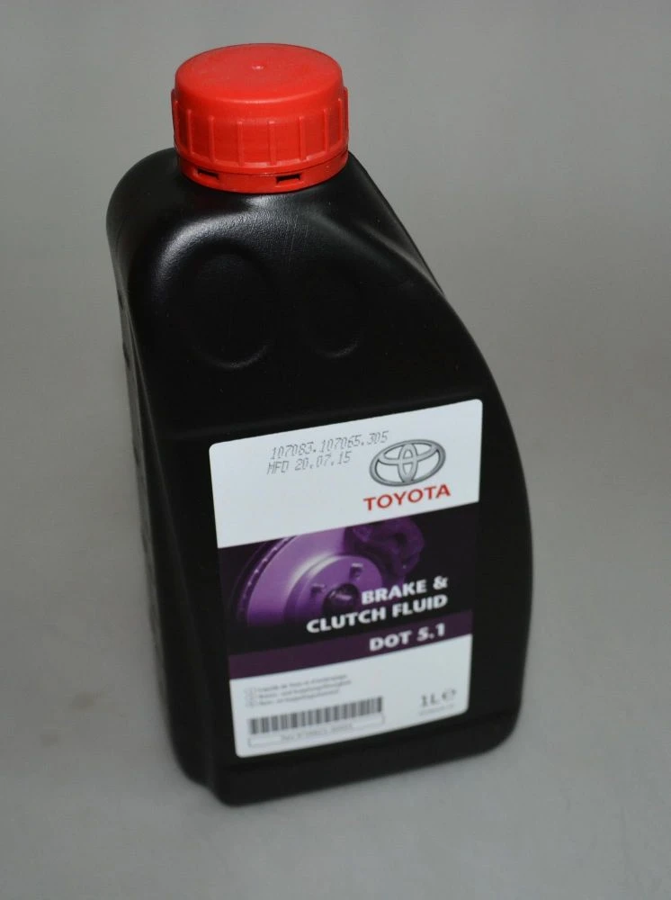 Изображение Жидкость тормозная TOYOTA DOT5.1 1л 0882380004 Жидкость тормозная TOYOTA DOT5.1 1л 0882380004